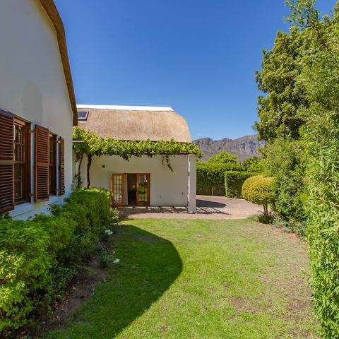 Garden wing and lawn